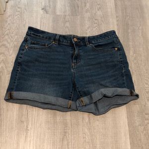 Women’s size 12 jean shorts. Ok condition